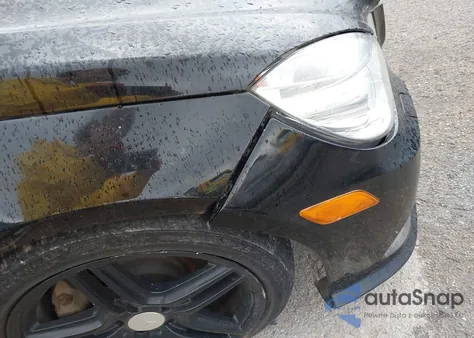 2011 Mercedes-Benz E 550 from USA, damaged, VIN WDDHF7CB2BA470136